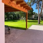 Apartmenthaus Landeskrone Fuer Gruppen Bis 20 Personen, 2 Wohnungen, Sauna, Dachterrasse & Garten 드레스덴