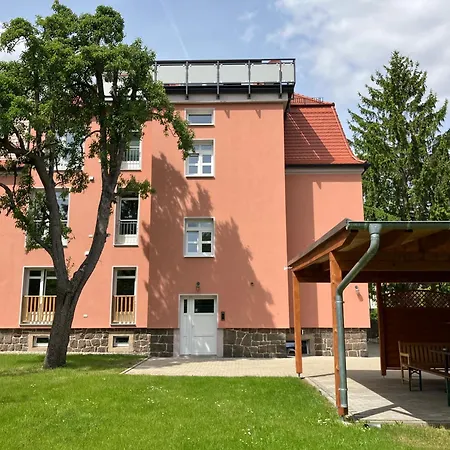 Apartmenthaus Landeskrone Dresden Fuer Gruppen Bis 20 Personen, 2 Wohnungen, Sauna, Dachterrasse & Garten Δρέσδη