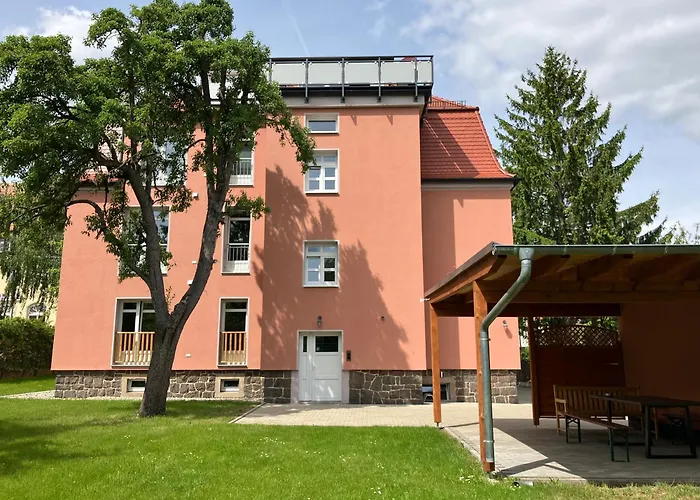 Apartmenthaus Landeskrone Dresden Fuer Gruppen Bis 20 Personen, 2 Wohnungen, Sauna, Dachterrasse & Garten Δρέσδη
