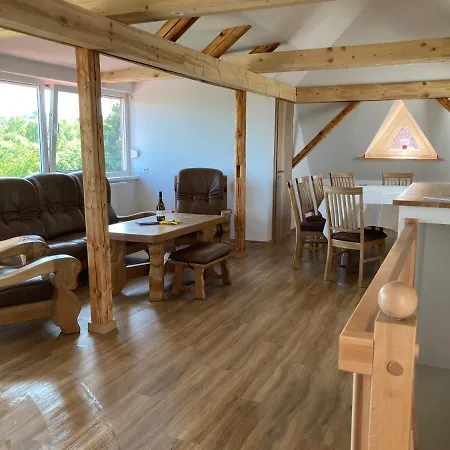 Apartment-haus Landeskrone * Dresde