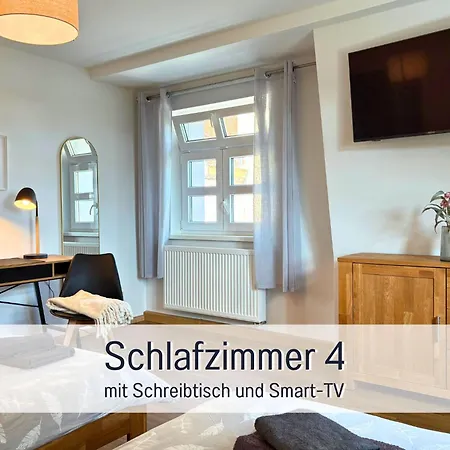Zusammenzeit Dresden, 2 Apartments, Andalusier 4 Schlafzimmer & Balkon, Lipizzaner 5 Schlafzimmer & Sauna & Dachterrasse, Bus Vor Der Tuer * Dresden