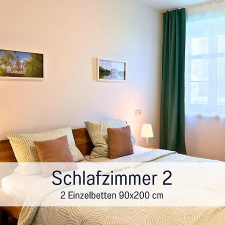 Zusammenzeit Dresden, 2 Apartments, Andalusier 4 Schlafzimmer & Balkon, Lipizzaner 5 Schlafzimmer & Sauna & Dachterrasse, Bus Vor Der Tuer * Dresden