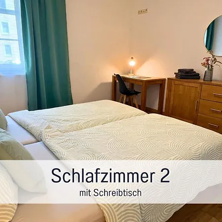 Appartement Zusammenzeit Dresden, 2 Apartments, Andalusier 4 Schlafzimmer & Balkon, Lipizzaner 5 Schlafzimmer & Sauna & Dachterrasse, Bus Vor Der Tuer