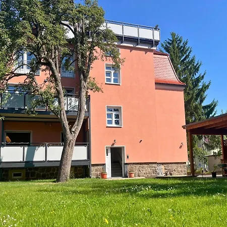Zusammenzeit Dresden, 2 Apartments, Andalusier 4 Schlafzimmer & Balkon, Lipizzaner 5 Schlafzimmer & Sauna & Dachterrasse, Bus Vor Der Tuer Appartement *